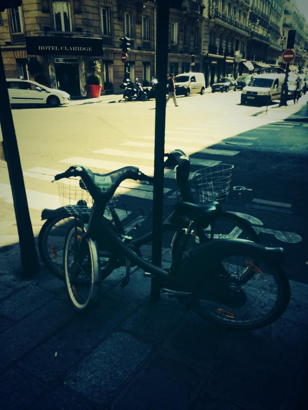 holliejane_'s tweet photo. Been all over Paris today on these hot rides with this hot babe ๐ #hunchbacks ๐ http://t.co/LEE4iLaq7P