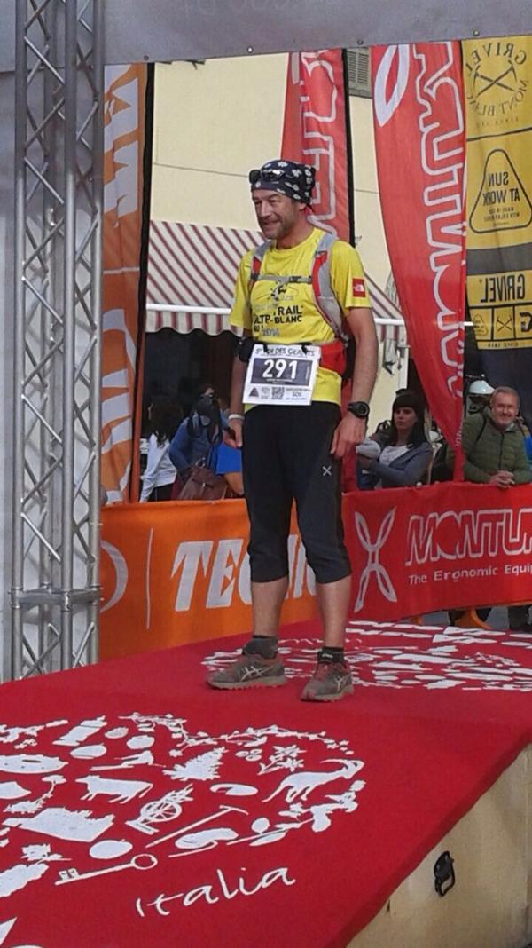 gio_macchia's tweet photo. Travolto da festeggiamenti ed emozioni. Sono un bi-finisher #UTMB14 e #tor14 Migliorato anche posizione: da 291 a 204 http://t.co/gjJHlWNbEQ