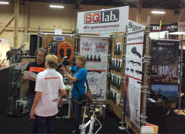 SQlabUSA1's tweet photo. Kenny explaining the process of an #SQlab fit with @MTBR filming http://t.co/hM5PSO2Rpr