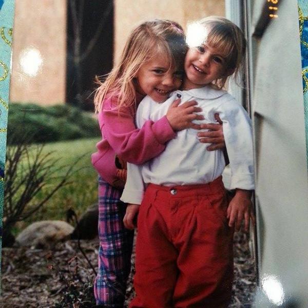03LindsayJane's tweet photo. The good old days! #Sisters #OperationTimber http://t.co/dIzwS6iZGN