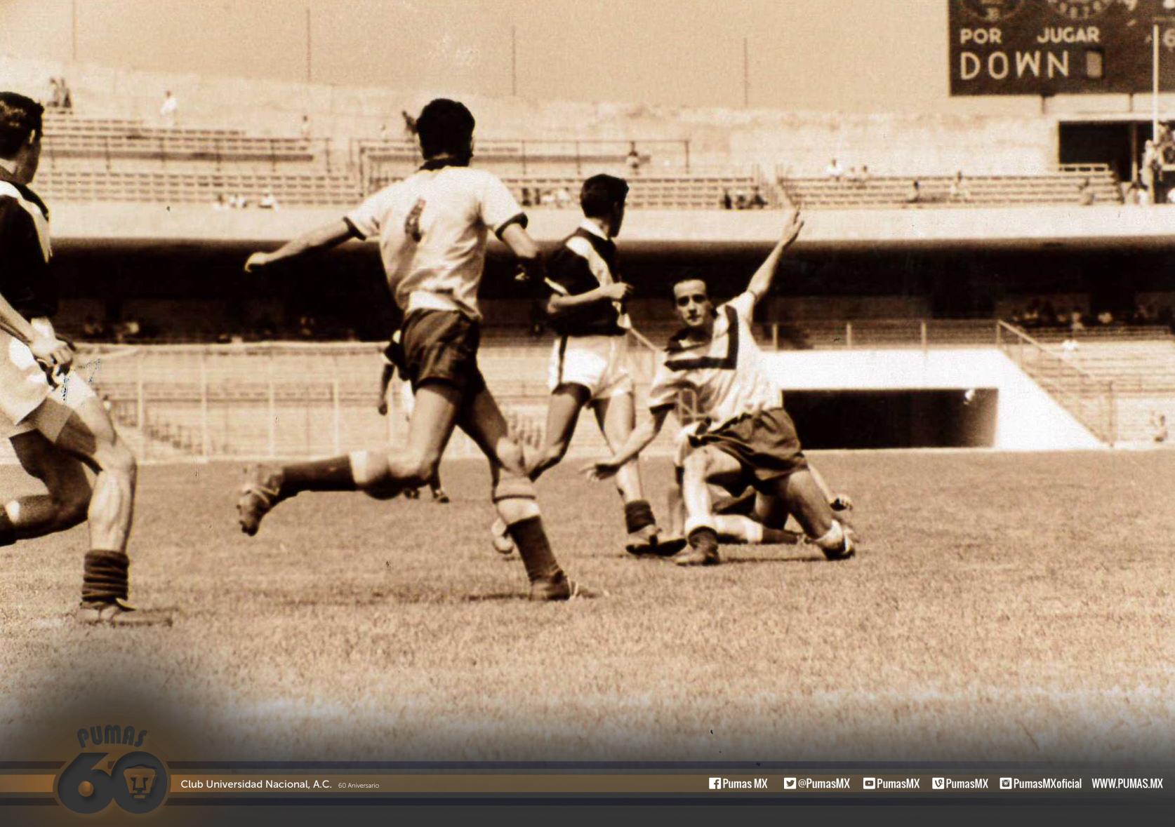 PUMAS en Twitter: "1954, nuestros Pumas iniciaban su historia en el futbol profesional la división #SoyDePumas #Pumas60 http://t.co/vDdynUWzJN" / Twitter