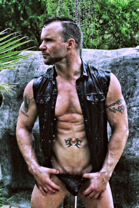The latest from my appearance @ @Michael_Brandon #IBPW 2014 by Keith Bailey. #model #GAY #abs #Muscleboy