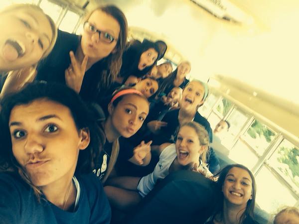 calxrose's tweet photo. dat blurry bus selfy!!!! #gameday #whatup #rolleyball http://t.co/UShofqU0t8