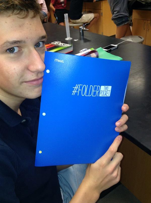 dean2dean8's tweet photo. Sven is at it again. #folder #twopocket http://t.co/AAnAkayCVH