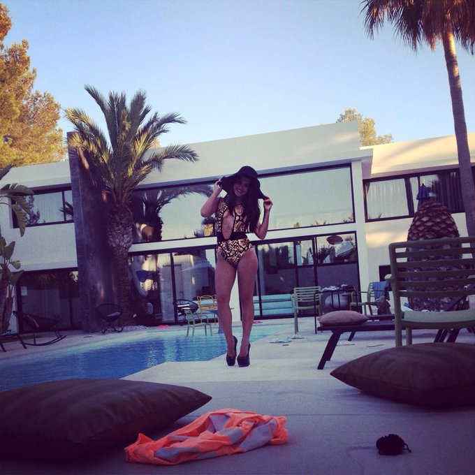 Before I was pushed in the pool by @stevenjbgoode .. good thing I had my @MajorLondon05 bikini 👙👙👙👙 http://t<a class="tags" target="_blank" title="On Twitter" href="/?out=eyJ0eXAiOiJKV1QiLCJhbGciOiJIUzUxMiJ9.eyJpYXQiOjE3MjI5MDA2NTAsImlzcyI6InR3cG9ybnN0YXJzLmNvbSIsIm5iZiI6MTcyMjkwMDY1MCwiZXhwIjoxNzU0NDM2NjUwLCJyZWRpcmVjdF91cmwiOiJodHRwczovL3R3aXR0ZXIuY29tL3N0ZXZlbmpiZ29vZGUifQ.aJhxbdCIuZ8l-Dq8wK_lKxJHrZEVNgXinRVYc7vyluo8QLAFL_S_NuwrsDzHUGgP9B_P7WdBZvynzvTWSpLMAg">@stevenjbgoode</a><a href="/tag/happy"class="tags"><span>#happy</span></a><a href="/tag/fiance"class="tags"><span>#fiance</span></a>
