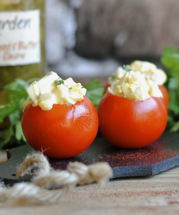 farmersgarden's tweet photo. Here's a new take on a summertime classic: Smokey Egg Salad Stuffed Tomatoes: http://t.co/1ykJHPDWPm #recipe http://t.co/JYtg8TnNhp