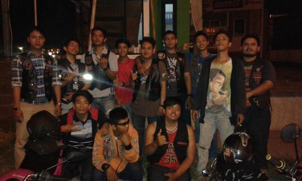 <a href="/AndjingEdan_ID/">ANDJING EDAN M.C.</a> nih dari chepter banten kang"<a href="/Adiifrimansyah/">Adii</a>: "