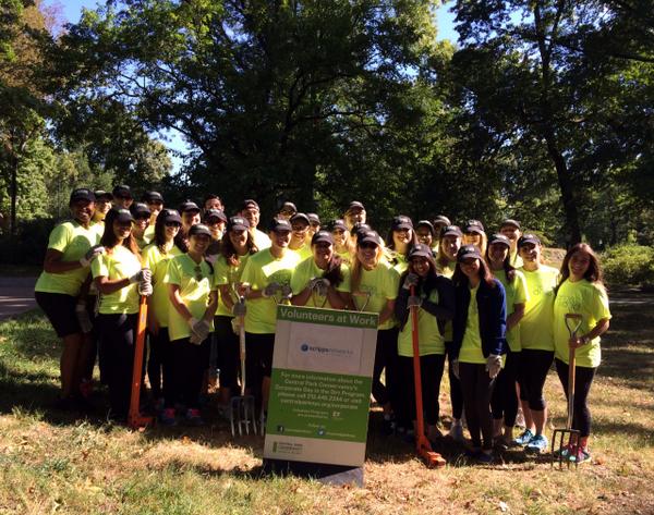 ScrippsNet's tweet photo. Thx 4 having us! #ScrippsCSR MT @CentralParkNYC TY @scrippscomm for all your hard work weeding in the Park today! http://t.co/tulPfLBdwM