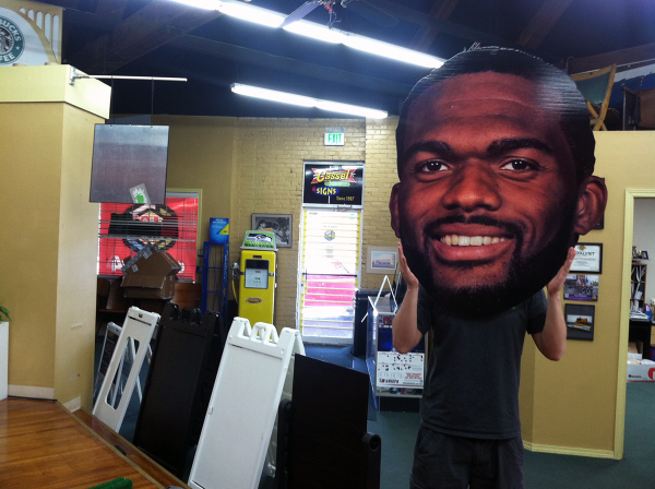 CasselPromotion's tweet photo. Big Heads for #WSUFootball http://t.co/crCiLcp21w