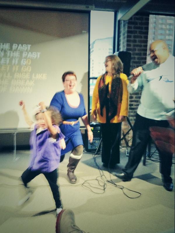 bcroke's tweet image. Epic night of #devbootcamp Kareoke in Chicago. Fun for the whole family.