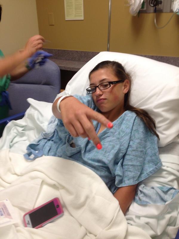 allonardo22_'s tweet photo. #surgerystrong #meniscussurgery 💉✂️💊 http://t.co/N02Dgst6Wf