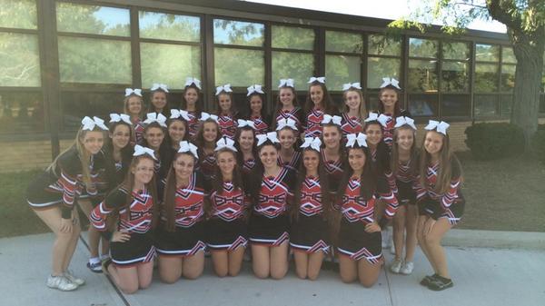 cyavsmath's tweet photo. Varsity Cheer 2014 #CheerCavos #FirstGame #DDRN http://t.co/eoyZDWJvy7