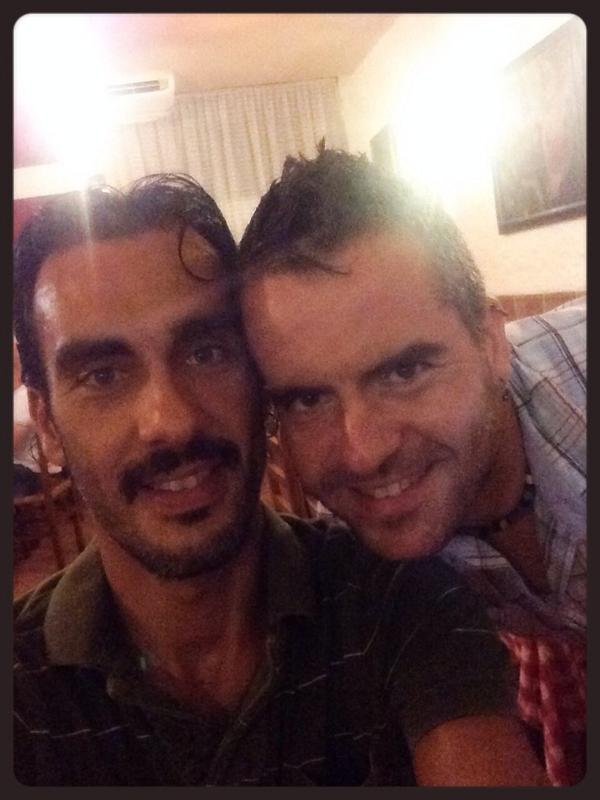 albertitomota's tweet photo. #selfie #pizzeriapavone @elpavone_ nos ha encantao!!!! Volveremos!!!! #120914 #forever #lapconlaapa #TQ http://t.co/LAwsO6ZyFW