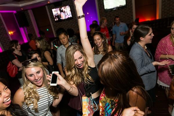 juliengarman's tweet image. Dying over these photos from #BloggerScene! Thanks @JohnRobinsPhoto! 🙌 jrobinsonphoto.com/Portfolio/Even…