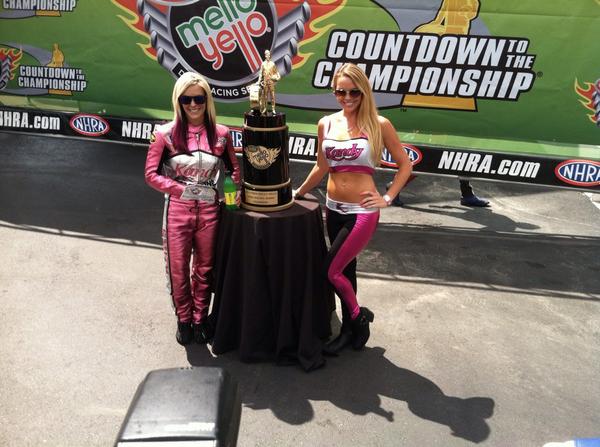 KandyRaceGirls's tweet image. #kandygirl @AngieSmith77 standing with #nhrapsm championship trophy and @DubYoungin