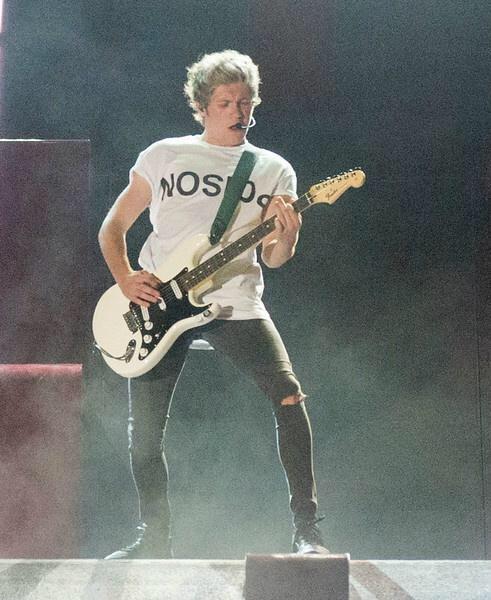 HAPPY BIRTHDAY TO OUR LITTLE ROCKSTAR AKA NIALL HORAN  WOW TIME FLIES ENJOY YOUR DAY BABE   
