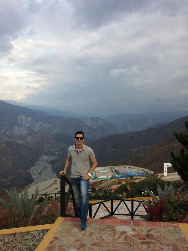 DanielCaldeM's tweet photo. Vacaciones.... http://t.co/nxZaKrpotP