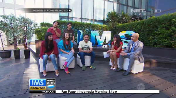 plankingID's tweet photo. RT @DimasMamahit RT @IMS_NET Serunya ngobrol bareng teman-teman @plankingID mereka biasa planking di tempat unik. http://t.co/QCHxY7JqWy