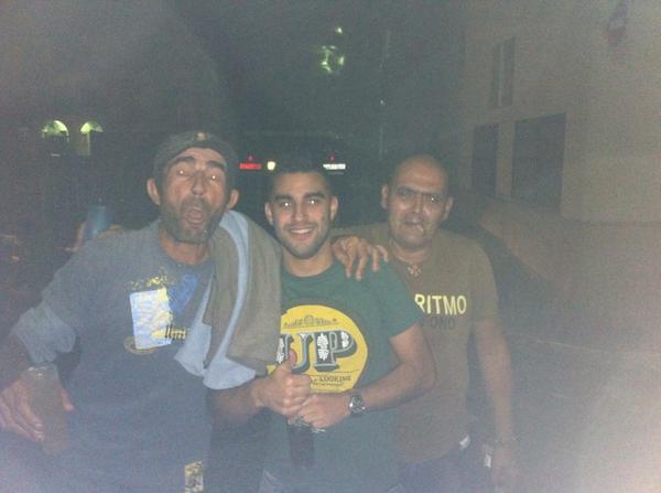 palacin23's tweet photo. Aki tenemos a felipe cn lo mejor del pueblo jaja http://t.co/79RUD8ZrPa