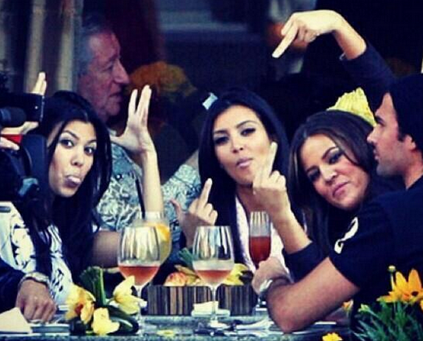 StumblerVideos's tweet photo. when you see assholes you used to be friends with http://t.co/wSXuizz7OR