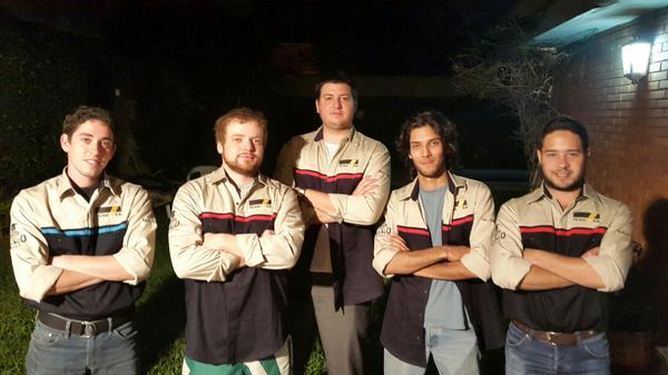 TeamOnk3l's tweet photo. @TeamOnk3l  estrenando casacas! http://t.co/Eym1LDY4XN