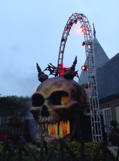InsideTheMagic's tweet photo. Demonic DJ - a little strange but people seemed so captivated! @BuschGardensVA #cursedva http://t.co/QRBAqiSBsN