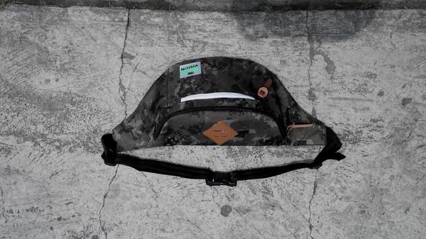 straightviz's tweet photo. Morning fellas!!Complete your weekend by carrying our lovely hasanah brown camo waistbag.. http://t.co/aoFsFm6PP1