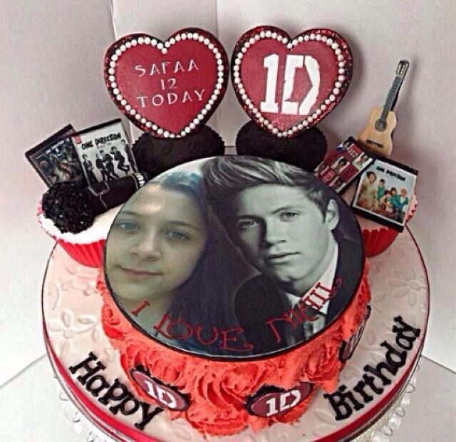1dyeahina The Birthday Cake Of Safaa Malik Zayn S Sister Http T Co Pxy3m6qdyq Via 1dupdatesomg This Is So Cuteee 3 N