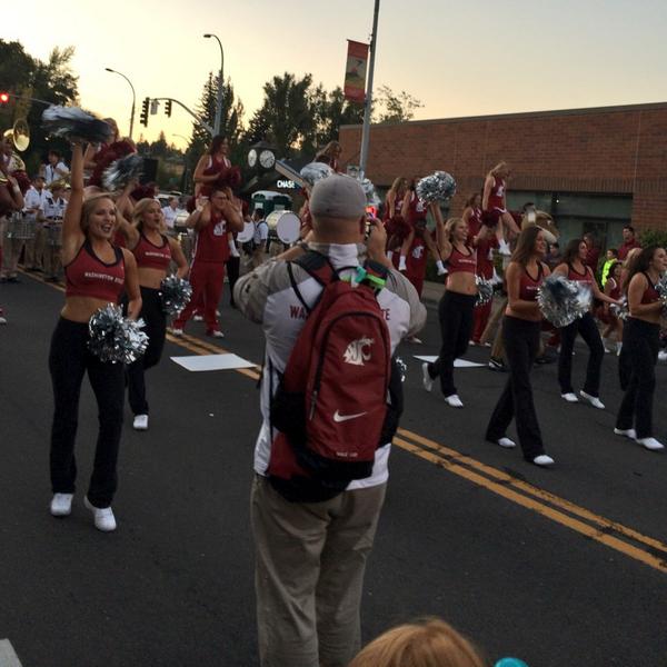 betharonie60's tweet photo. Chris in his natural habitat -"Love your job &amp; you'll never work a day in your life" @chrisopheim #realfriends #WSU http://t.co/20cYxSyuNv