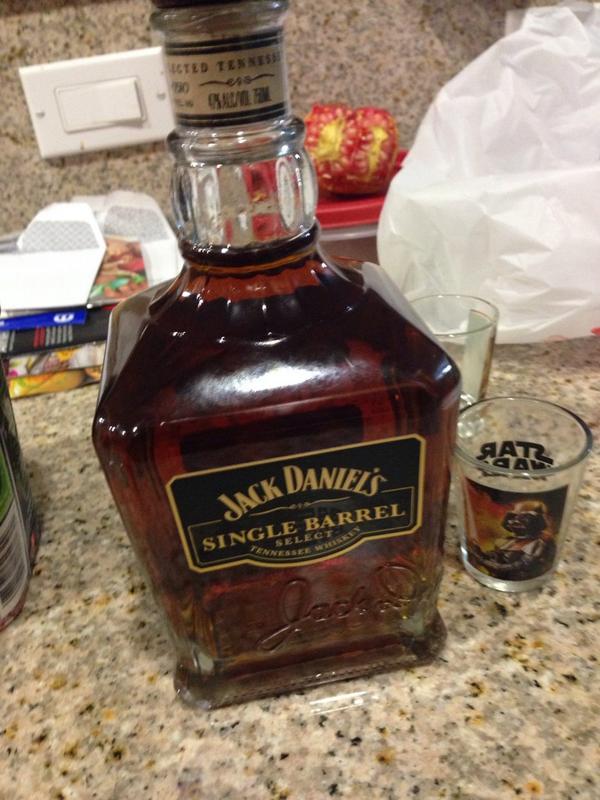ScubaSteveRadio's tweet photo. Crutches & Single Barrel @JackDaniels_US is my Friday night... #highclassredneck πͺπ http://t.co/naUQEzudSU