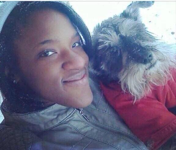 BxYvbfIIUAAAR7y.jpg:large