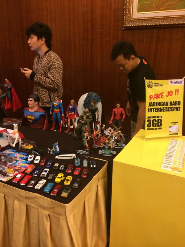 joicejeanifer's tweet photo. Komunitas action figure @ launching  Jaringan baru Indosat Manado #IWANTITNOW @indosatmdo http://t.co/43oc5wBhUq