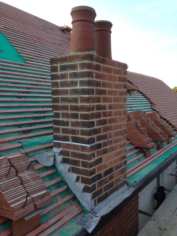 Perfectpointing's tweet image. Nice little chimney completed for @coopecarpentry