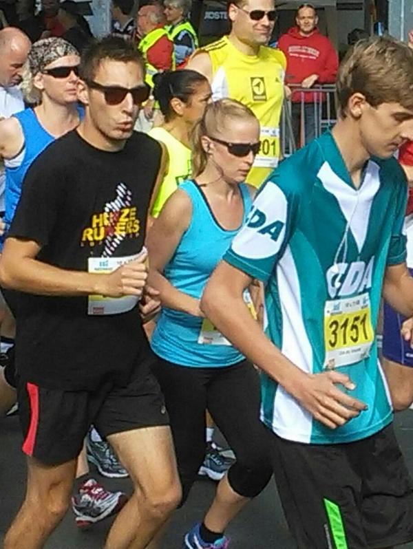 Hunzerunners's tweet photo. De start van David http://t.co/hHzJAKPwKn