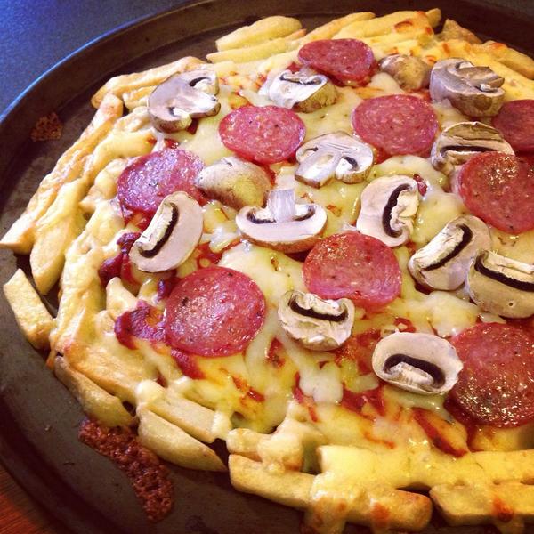 EMOJI FOOD REVIEW tweet media