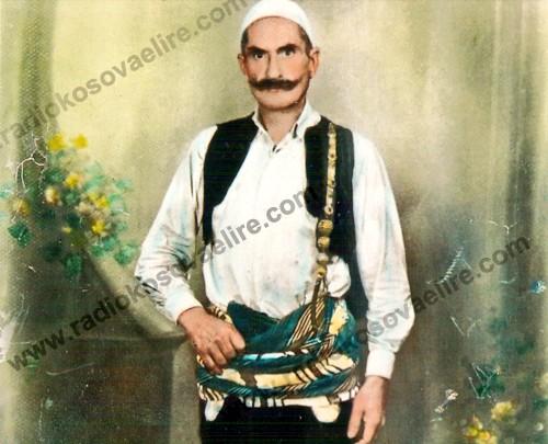 I PAVDEKUR F.HAKLAJ on X: "Dervish Shaqa - " Kur ta Ktheva Kosove Shpinen e lash bor e gjeta ( Shqiperin) Dimen" 5 vjet burg nga Enver Hoxha http://t.co/Rxt309wrur" / X