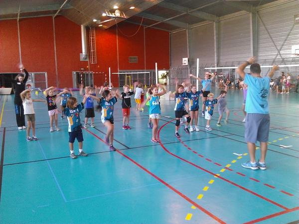 NimesVolleyBall's tweet photo. C'est la reprise des babyyyy!! C'est parti pour une saison de folie!! http://t.co/JxXBFvOZ6a