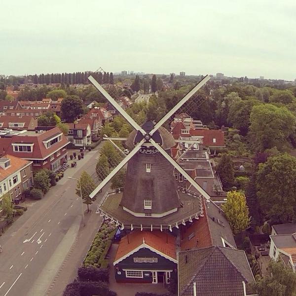 Zit u straks hier, boven op de molen tussen 12 en 13uur aan tafel voor een gratis gerechtje tijdens #streetdine ?
