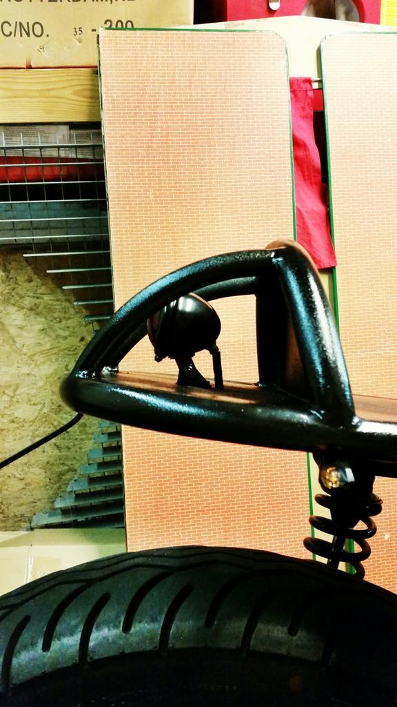 77custombikes tweet media