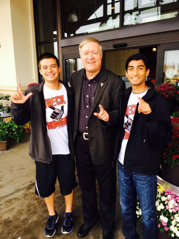 pratik_patel22's tweet photo. With the President of Texas Tech! #wreckhunger http://t.co/HhEYXzaqCk