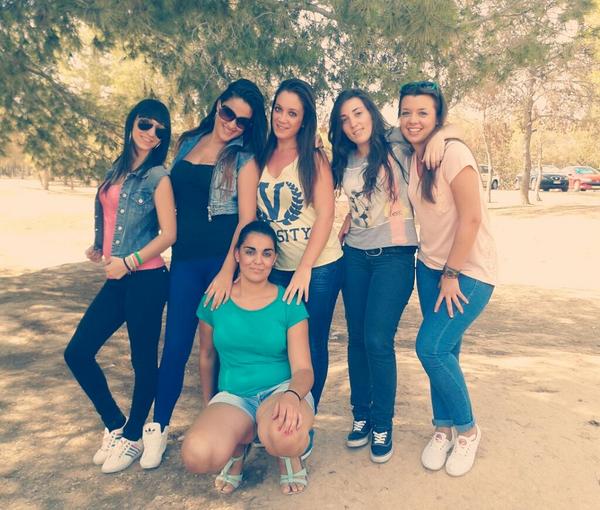jehenbe's tweet photo. Diaas como los de hoy todos los k vengan! Las mejores sin duda #Guapas #ParaRepetir #BuenDia #OsKiero ♥♥ http://t.co/mcGSY4LXIG