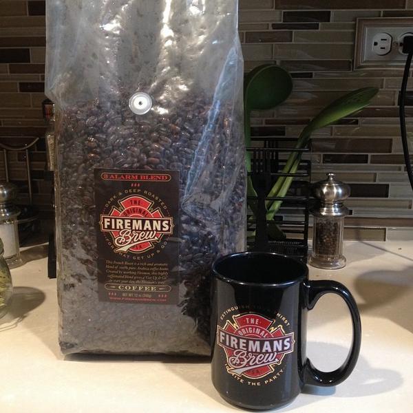 Need #coffee this morning? This pic is for you #coffeelovers! #freshbeans