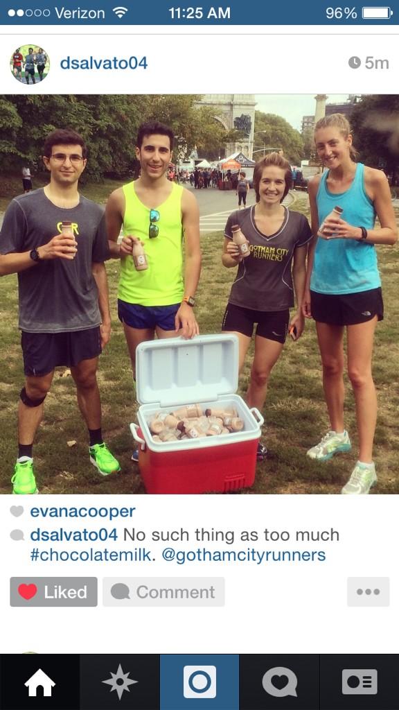 EvanACooper's tweet image. Thanks @ronnybrookfarm for powering @GothamCityRnrs with the best chocolate milk! Get some at Brooklyn farmers market