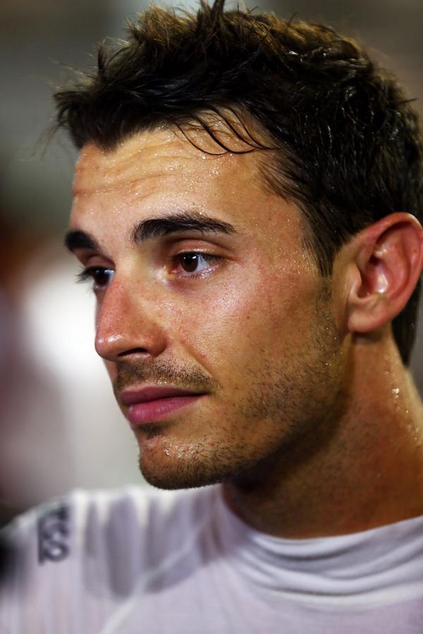 ManorRacing's tweet photo. A few of our hottest #MF1HotShots from today. Speaking of hot, looks like that lap was thirsty work @Jules_Bianchi http://t.co/lTgPLaX54d