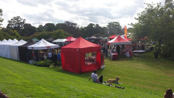 BigRobbs_Sauce's tweet photo. Scottish chilli fest today,some great products on display.#bigrobbs #hotsauce #tastetothefire http://t.co/T52JhOZWGb http://t.co/ilVDIhtLaH