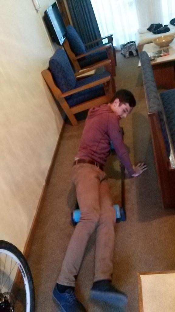 Making a plan when you forget your foam roller... <a href="/MaxSulliCyclist/">Max Sullivan</a> <a href="/karootocoast/">Karoo to Coast</a> <a href="/karoo2coast/">Karoo to Coast</a> @tacx