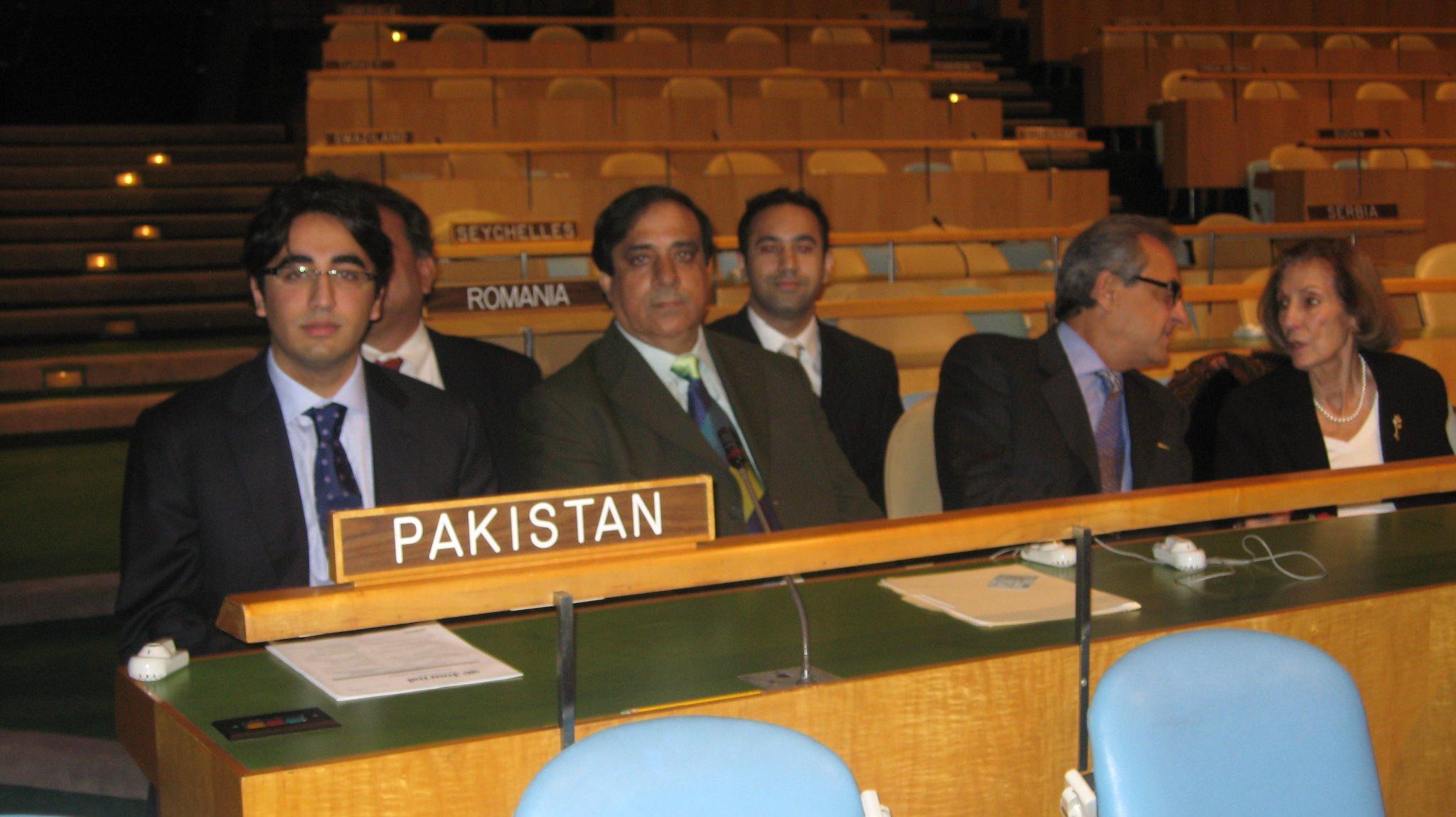 HAPPY BIRTHDAY TO CHAIRMAN PPP BILAWAL BHUTTO ZARDARI. 
10 DEC. 2008. BBZ. DR. JB AND JEHANZEB BADER. UNO_NY. 