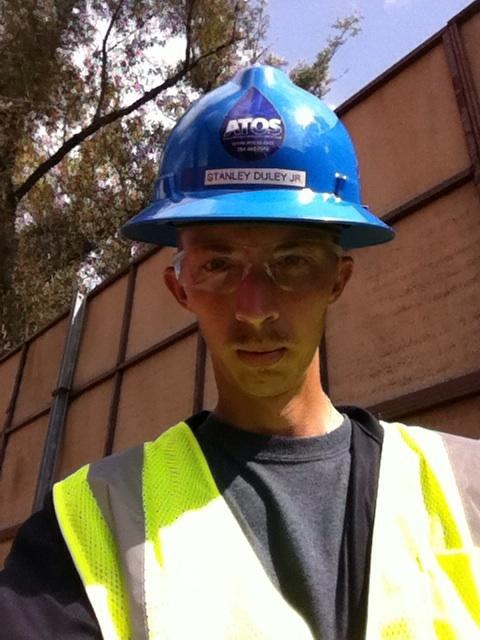 StaaaanIpkis's tweet image. First day on site #newjob #finallyworking 🙏