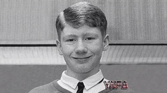 TheClubPark's tweet photo. This was Paul Scholes last time Liverpool won the league. http://t.co/h1hw9JUy8j