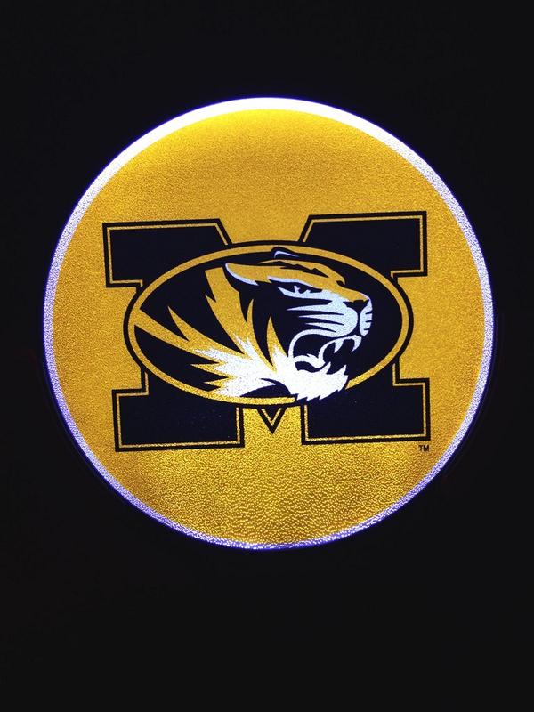Thompsonstruck's tweet photo. It's game day!! #mu #mizzou show your team off with #powerdecal in stock #kc ! http://t.co/8GQ2GnTiRJ